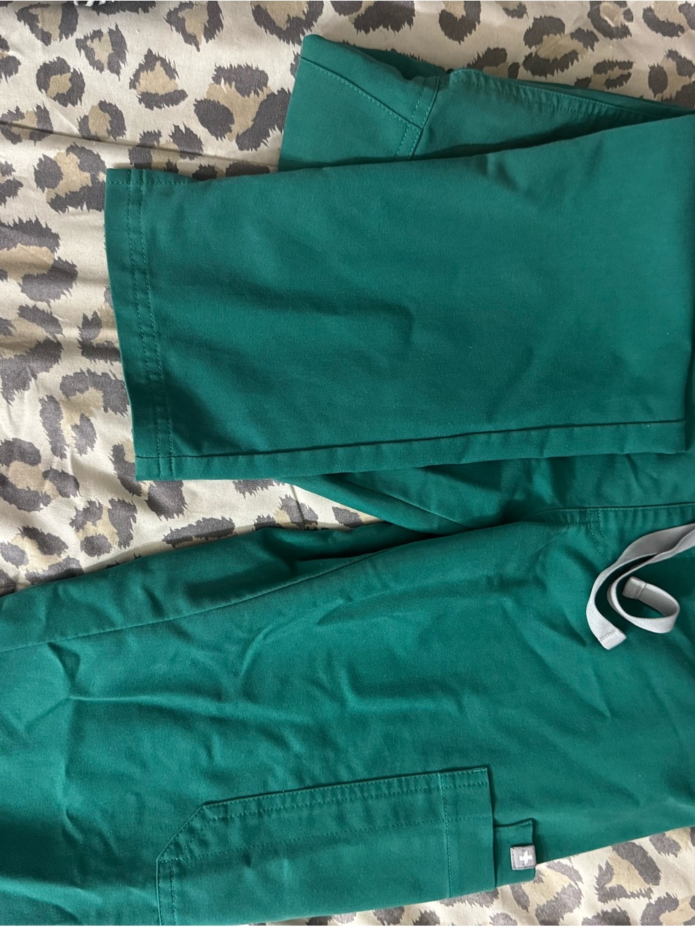 FIGS yola pants in Amazon green size xs